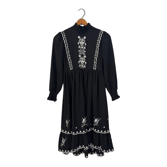 Signature Embroidered Dress Size Small Modest Black - Picture 1 of 4